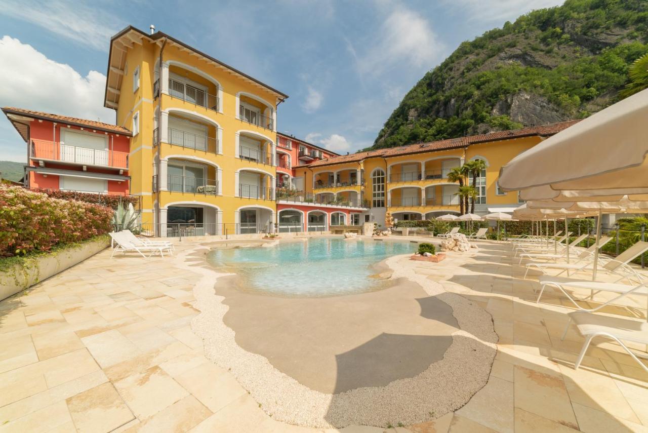 Yachting Residence Лавена-Понте-Треза Экстерьер фото